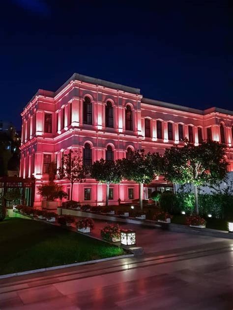 Bosphorus Hotel in Istanbul | Four Seasons Istanbul at the Bosphorus