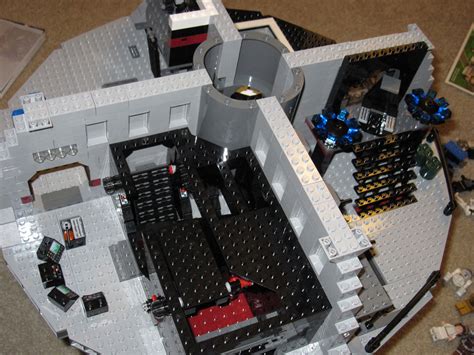 File:Lego Star Wars - Set 10188 Death Star (6884742785).jpg - Wikimedia ...