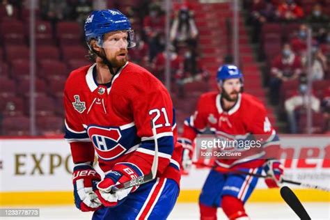 Eric Staal Vs Canadiens Photos and Premium High Res Pictures - Getty Images