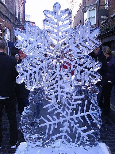 Snowflakes - Christmas Ice Sculptures 2009 | Ice sculptures, Ice carving, Snow sculptures