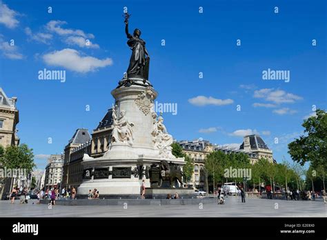 France, Paris, place de la Republique Stock Photo - Alamy