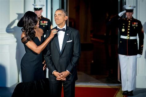 Michelle Obama Calls Out Barack’s Outfit Repeating | Vanity Fair