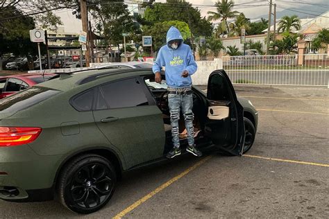 Skillibeng Celebrates Christmas With New Custom BMW X6 - DancehallMag