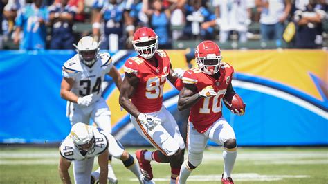 WATCH: Tyreek Hill scores 91-yard punt return touchdown for Kansas City Chiefs | NFL News | Sky ...