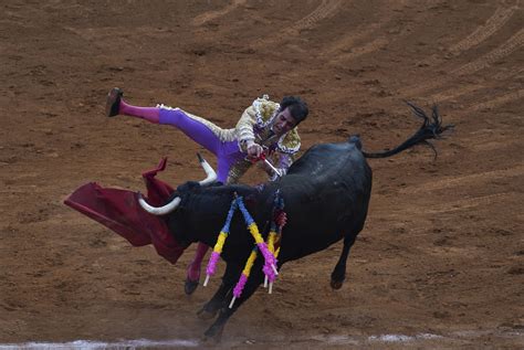 Mexico City legislature may ban bullfighting | AP News