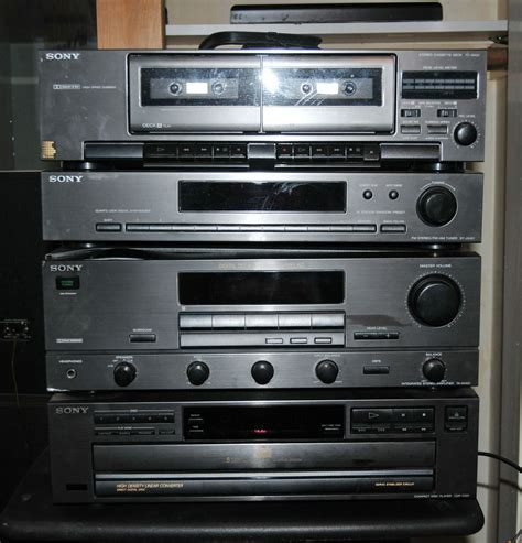 Sony Component Stereo System Includes CD Player, Turntable, Speakers, More : EBTH