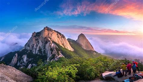 Bukhansan national park at sunrise in morning, Seoul in South Korea. — Stock Photo © praewa ...