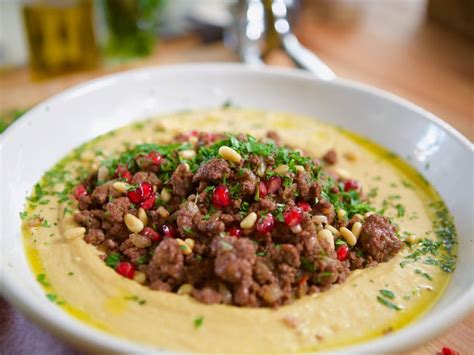 Hummus With Meat - Sahara Restaurant