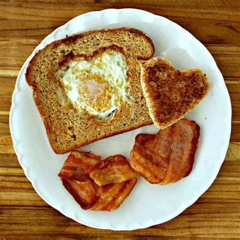 How to Make a Heart Shaped Breakfast - Sugar Dish Me