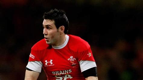 Stephen Jones To Retire From Rugby | Scoop News | Sky News