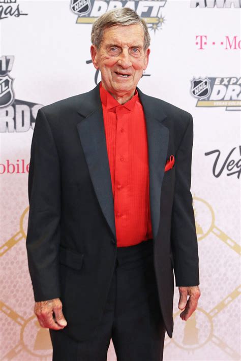 NHL's Ted Lindsay Dies at 93