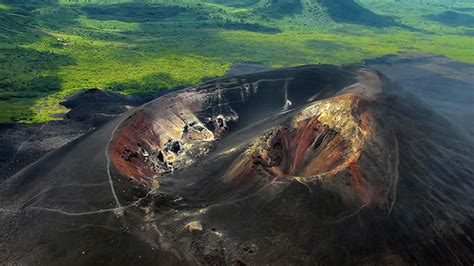 Turista cae en crater del volcán Cerro Negro : Viva Nicaragua Canal 13