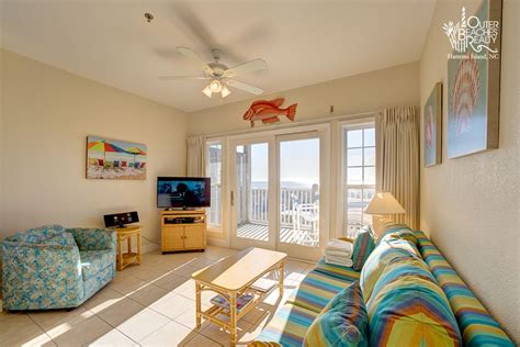 About Time (Unit #107) #833 is a 1 bedroom, 1 full / 0 half bathroom Oceanfront vacation rental ...