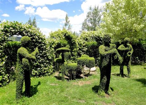 Hedge tours: Follow Edward Scissorhands through Spain