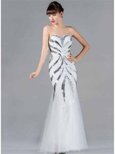 20 Beautiful White Prom Dresses - MagMent