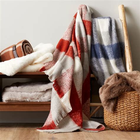 Blankets & Throws : Target