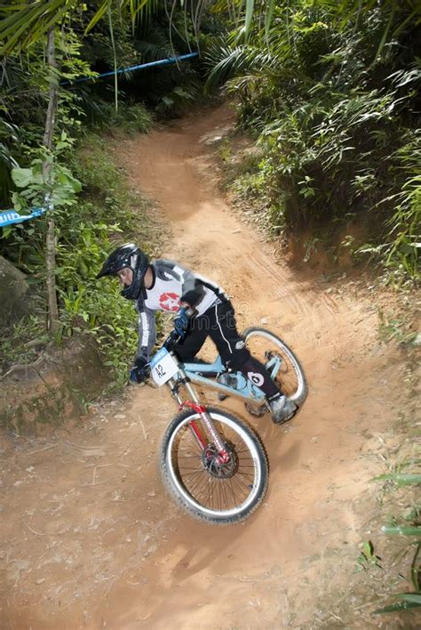 Mountain-bike Racing editorial photo. Image of helmet - 19511761