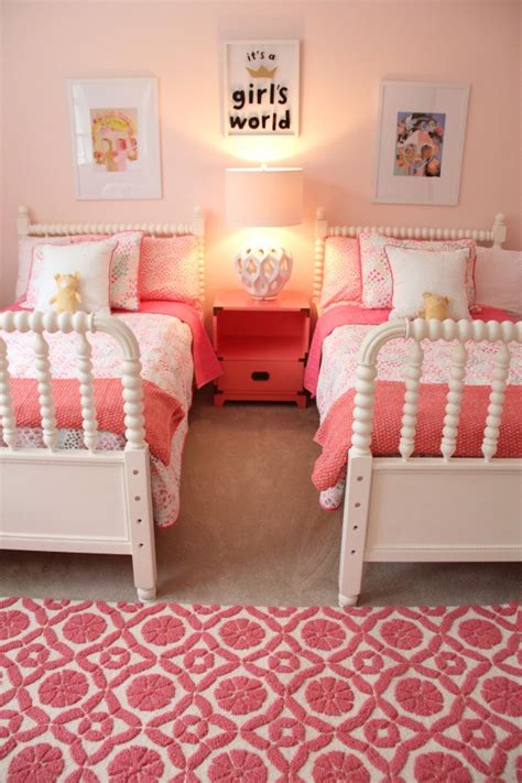 MONDAY MAKEOVER – SHARED LITTLE GIRLS ROOM