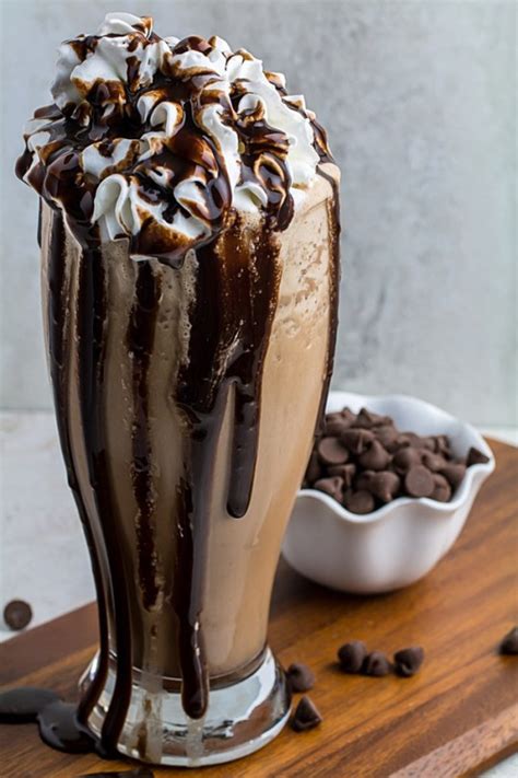 Chocolate Milkshake - Chocolate Photo (40329490) - Fanpop