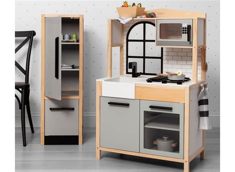 Play Kitchens So Stylish You'll Want to Make Over Your Real Kitchen | Ikea play kitchen, Diy ...