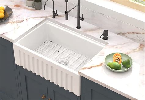 Do White Farmhouse Sinks Scratch Easily? The Truth Behind the Porcelain ...