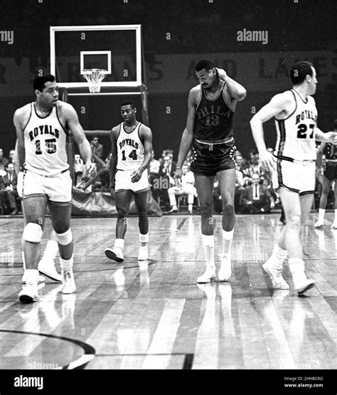 Wilt chamberlain 76ers hi-res stock photography and images - Alamy