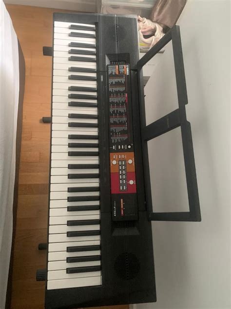 YAMAHA KEYBOARD PSR - F51 with FREE X STAND, Hobbies & Toys, Music ...