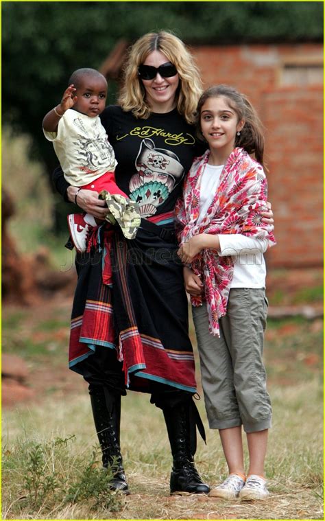 Madonna's Family Portrait: Photo 114751 | Celebrity Babies, David Banda ...