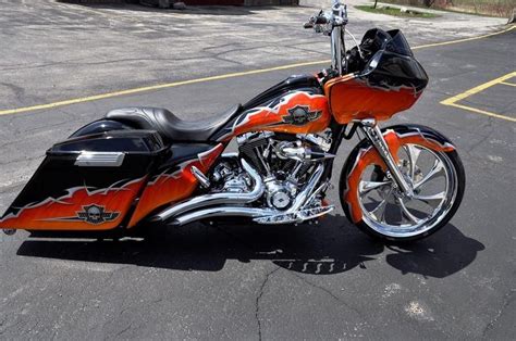 Buy 2013 Harley Davidson Road Glide Custom on 2040-motos