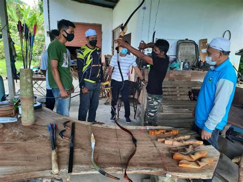 Busur panah tradisional rezeki buat Pak Tam - Utusan Malaysia