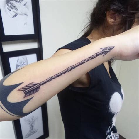 20+ Beautiful Arrow Tattoos