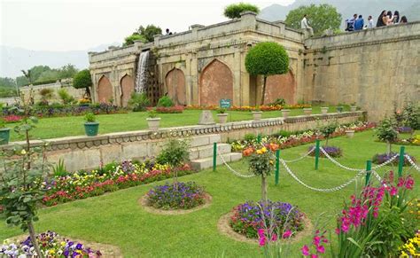 Nishat Garden Srinagar | Nishat Bagh Visiting Time | Kashmir Tourism