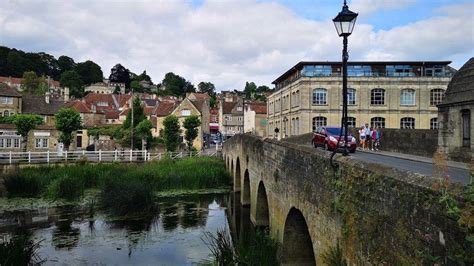 Bradford-on-Avon consultation on river crossing safety - BBC News