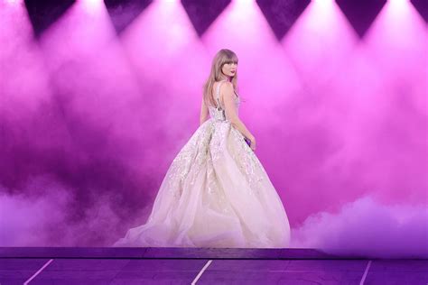 🔥 [39+] Taylor Swift I Can See You Wallpapers | WallpaperSafari