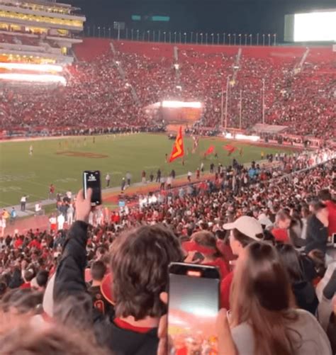 It’s Football Season: What a USC Game Day Looks Like - Viterbi Voices