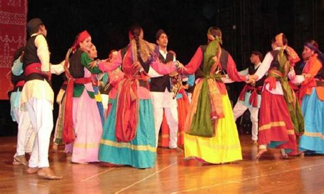 Naati : Pahadi Folk Dance