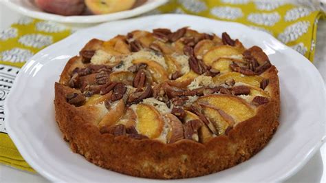 Peach pecan cake with bourbon caramel sauce | Recipe | Pecan cake ...