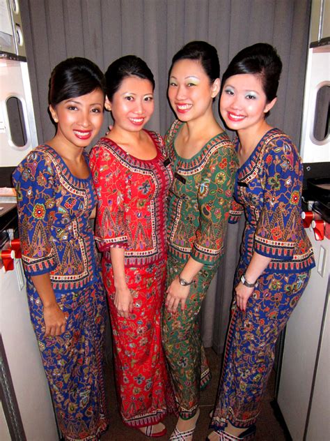 File:Singapore Airlines Hostesses.JPG - Wikipedia, the free encyclopedia