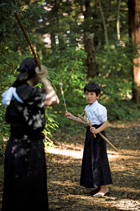 Budo: The exhilarating techniques of the Tendo-ryu naginata - The Japan Times