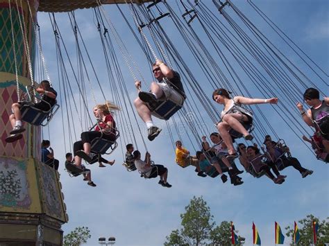 Giant Swing Ride at Edmonton Albesrta K-Days 2013 Editorial Image - Image of entertainment ...