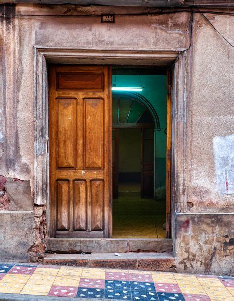 How to Photograph Doors - Lenscraft