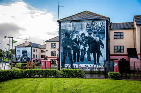 Derry Murals: The Troubles of Northern Ireland - Travel Addicts