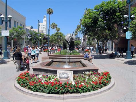 Hip and Happening Shopping at 3rd Street Promenade in West LA: Santa ...