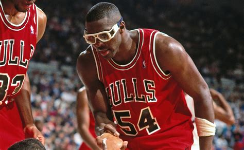 Horace Grant shares the heartwarming reason he wore his famous goggles | FOX Sports