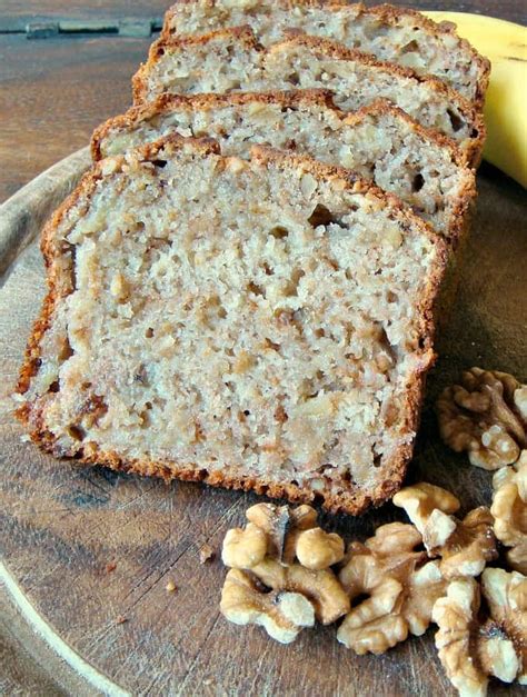 Moist Banana and Walnut Pound Loaf Cake | Lovefoodies