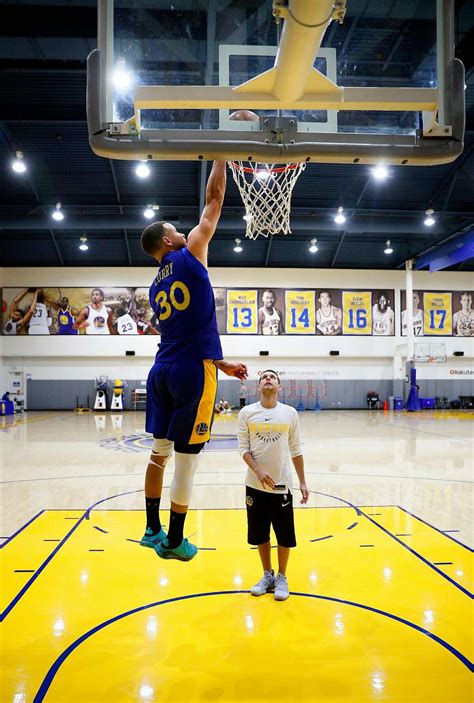 Making of a rare Stephen Curry dunk: ‘Doesn’t just happen by accident’