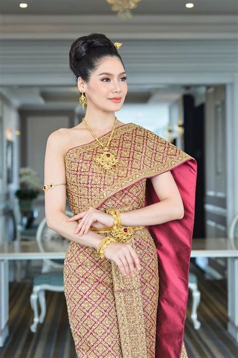 Thai traditional dress, Thailand. | Traditional dresses, Thai ...