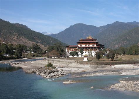 Punakha Dzong Excursion, Bhutan | Audley Travel US