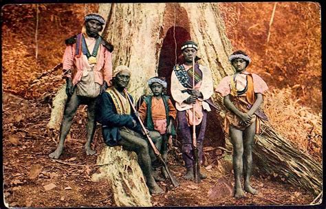 Aboriginal Group, Formosa - Taiwan c.1920 -Bunun- Natives posed at tree ...