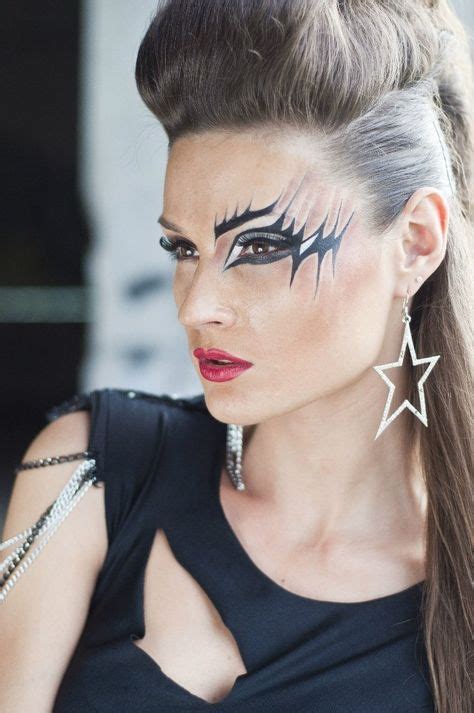 Rockstar makeup | Rock hairstyles, Rockstar hairstyles, Glam rock makeup